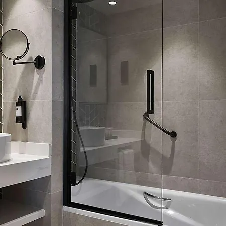 Vincci Larios Diez Hotel