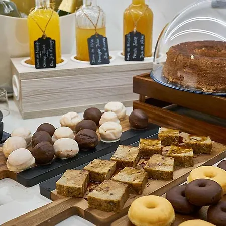 Vincci Larios Diez Hotel